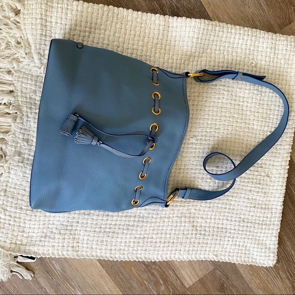 Cole Haan light blue pebble leather hobo bucket single strap crossbody bag - Picture 2 of 10